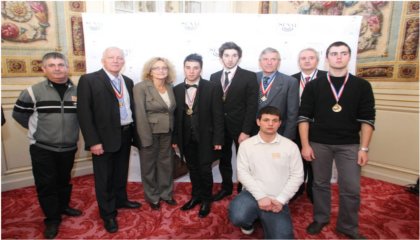 je reçois les meilleurs apprentis 2011 de la haute-garonne au snat distingus par leurs pairs pour leur russite